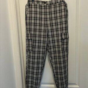 Forever 21: Plaid Pants Size Large